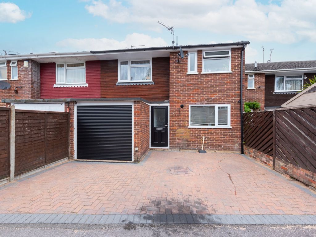 3 bed terraced house for sale in Beaulieu Gardens, Blackwater, Camberley GU17, £390,000 Zoopla