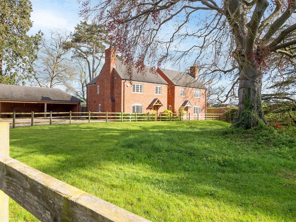 3 bed detached house for sale in Campbell Close, Shottery Village