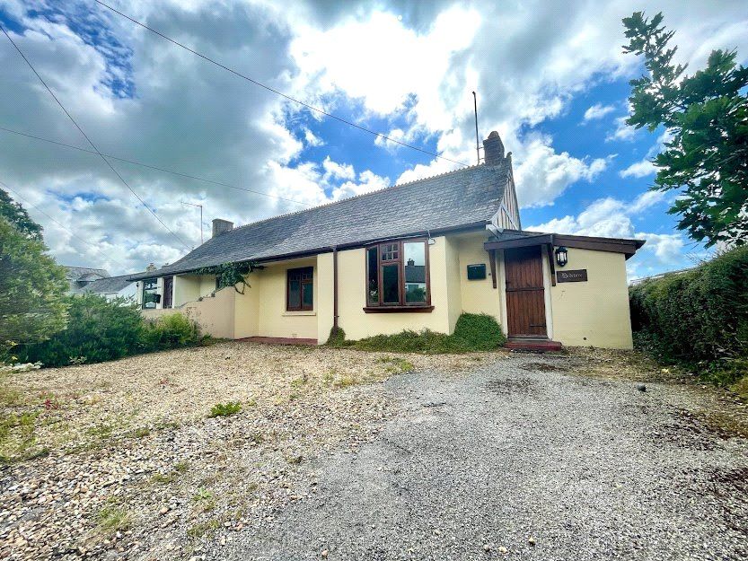 2 bed bungalow for sale in Bodinnick Road, St. Tudy, Bodmin PL30 Zoopla