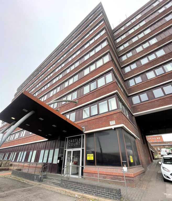 2 bed flat for sale in Castle Court, The Minories, Dudley DY2 Zoopla