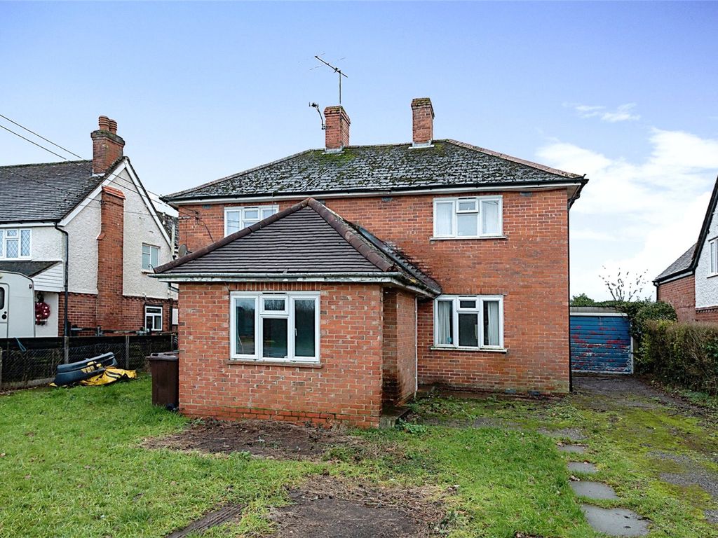 3 bed detached house for sale in Baughurst Road, Baughurst, Tadley