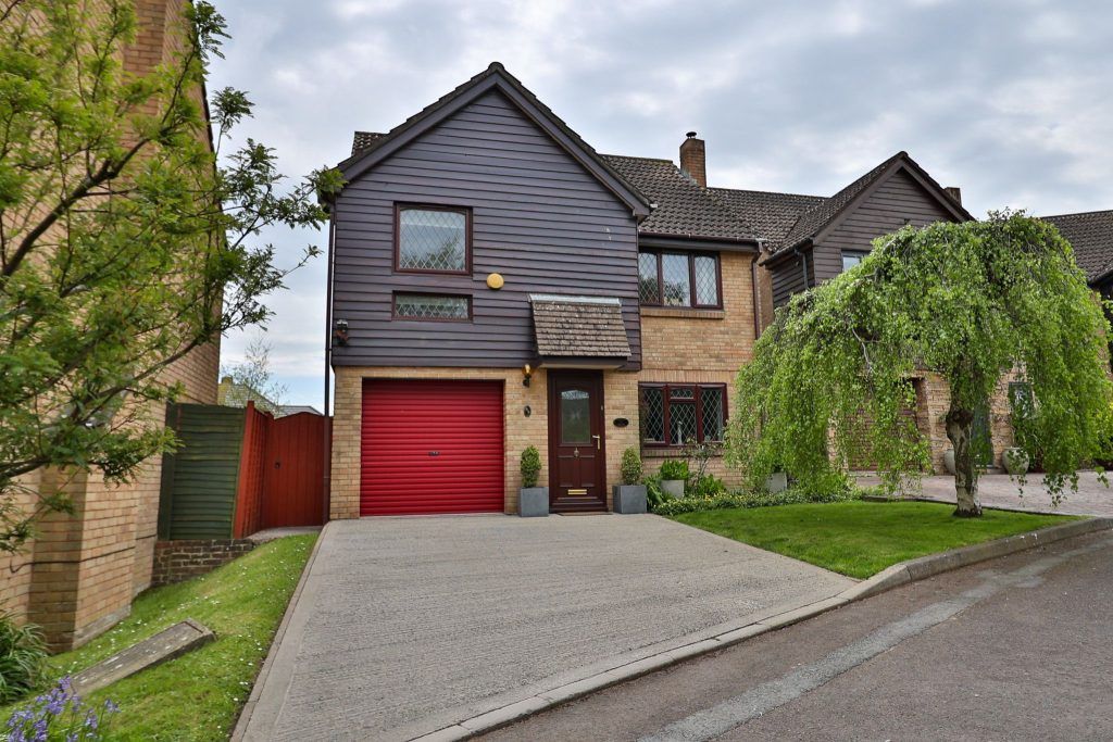 4 bed detached house for sale in Bicknell Gardens, Yeovil, Somerset BA21, £350,000 Zoopla