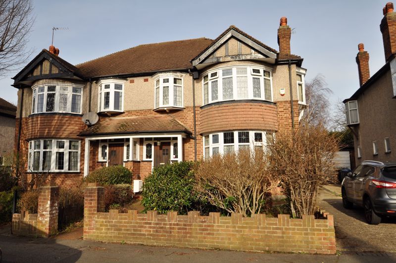 3 bed semidetached house for sale in Cromford Way, New Malden KT3, £