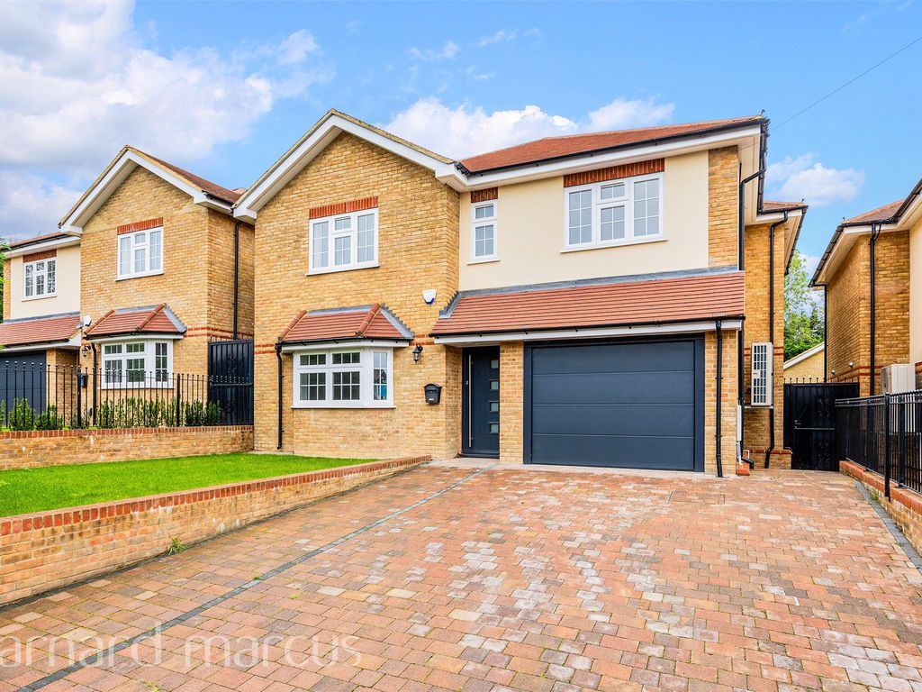 New home, 4 bed detached house for sale in The Green, Upper Lodge Way