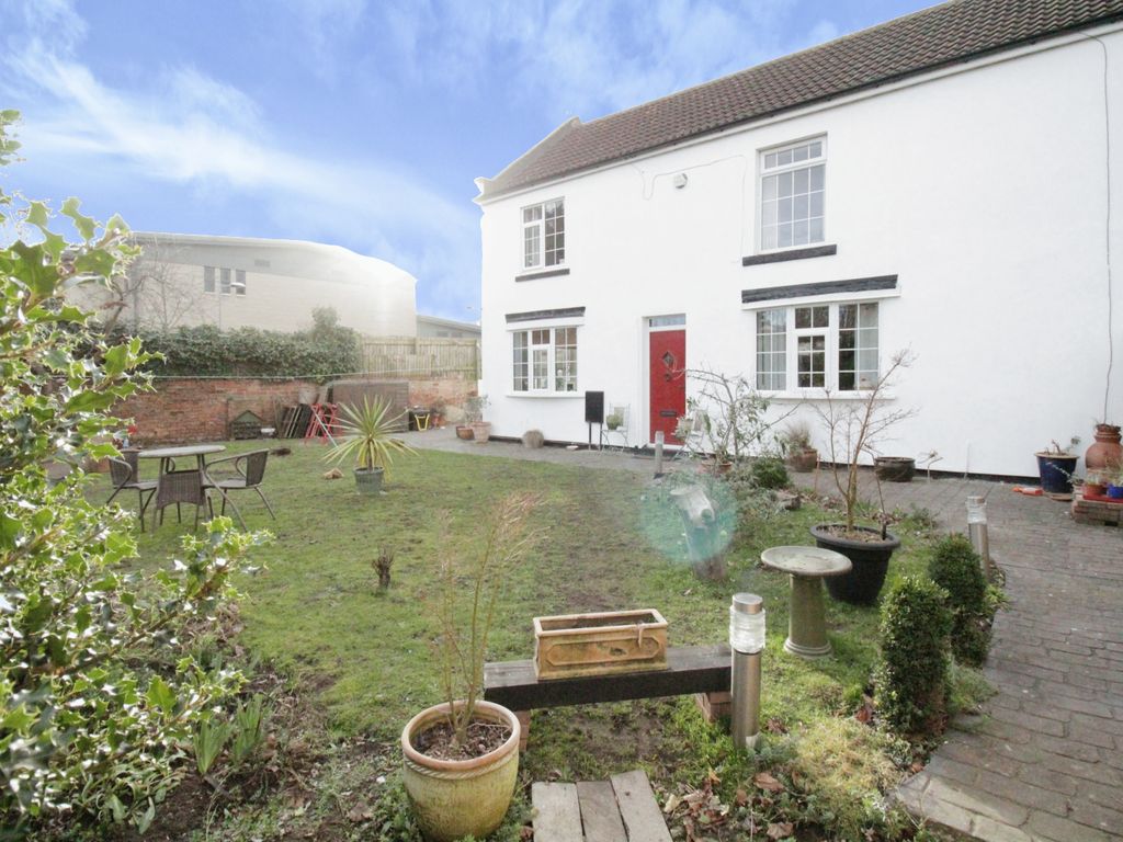 4 bed cottage for sale in Ash Hill Road, Hatfield, Doncaster DN7 Zoopla