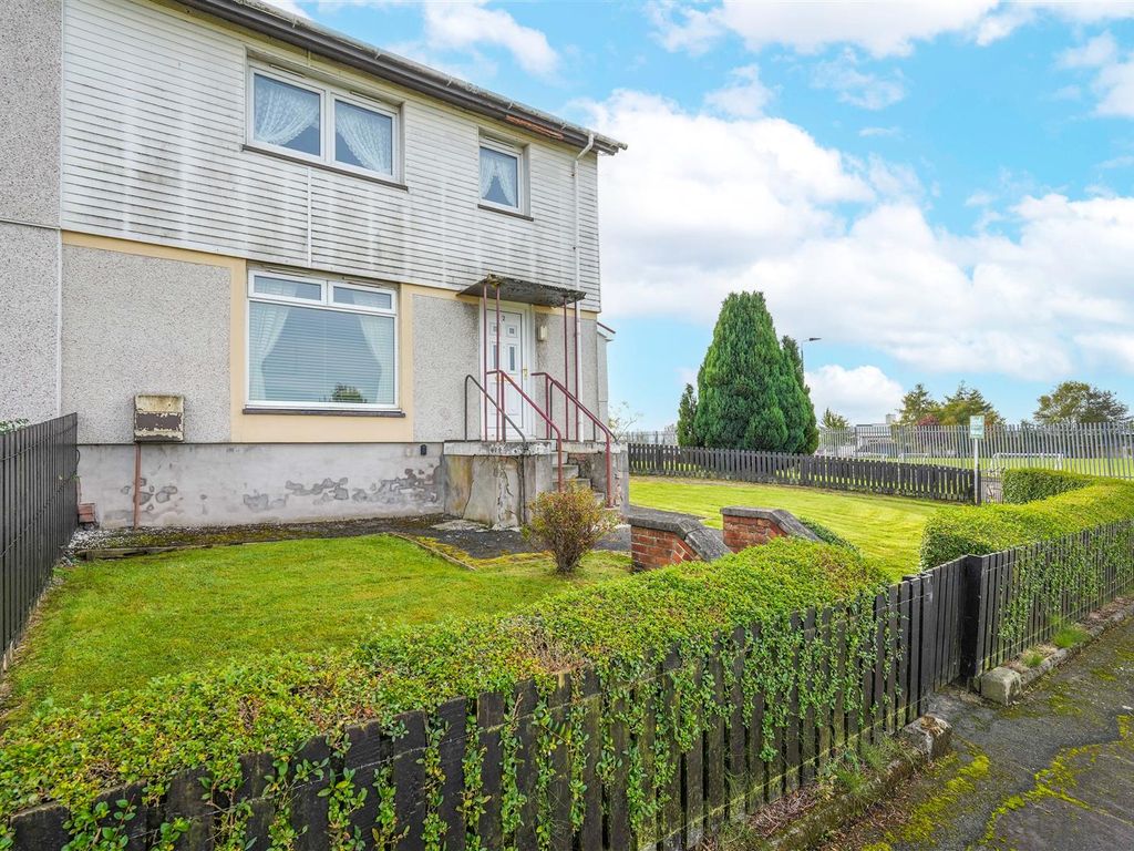 3 bed semidetached house for sale in Braehead Quadrant, Newarthill