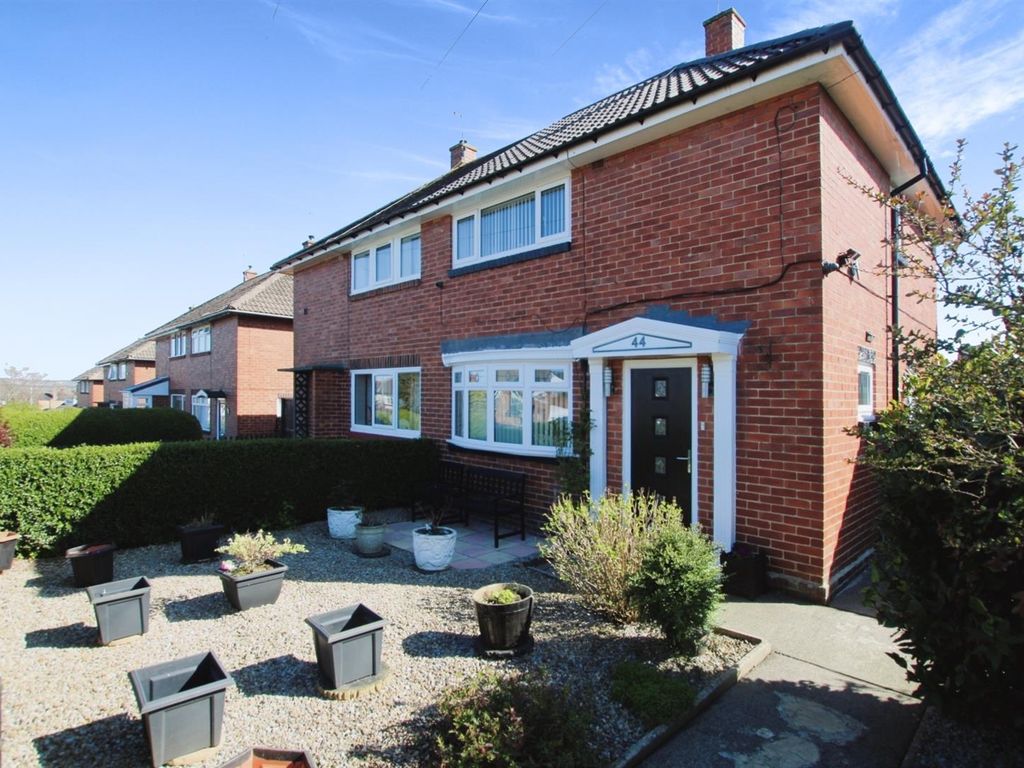 2 bed semidetached house for sale in Woodhouse Lane, Auckland