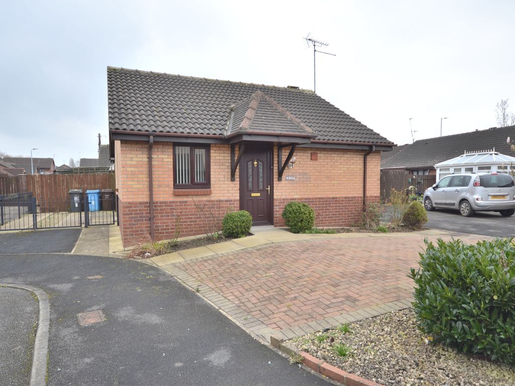 2 bed bungalow for sale in Northorpe Close, Hull HU9, £110,000 Zoopla
