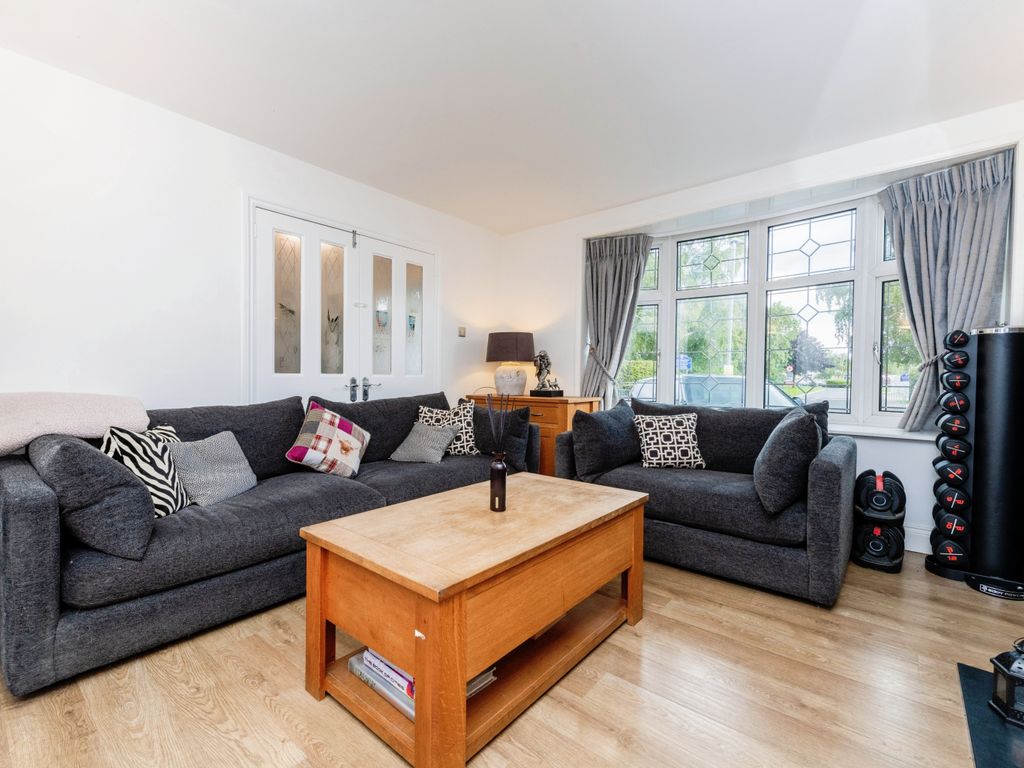 4 bed semidetached house for sale in Elm Drive, Waltham Cross EN8 Zoopla