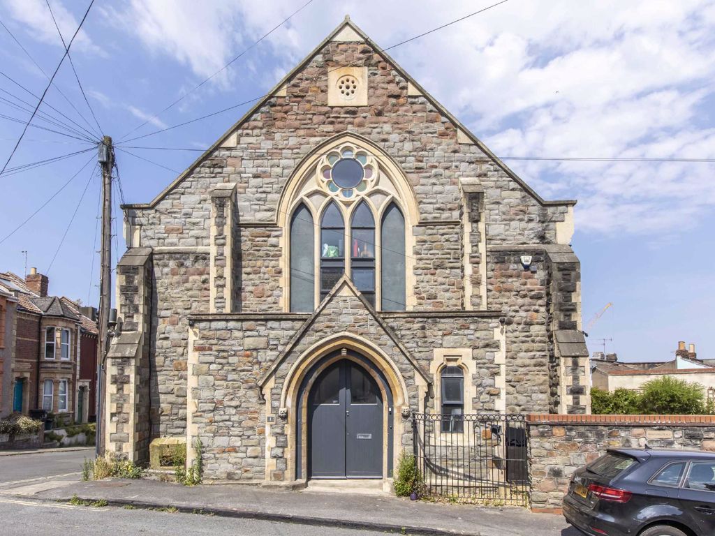 3 bed end terrace house for sale in Vivian Street, Windmill Hill