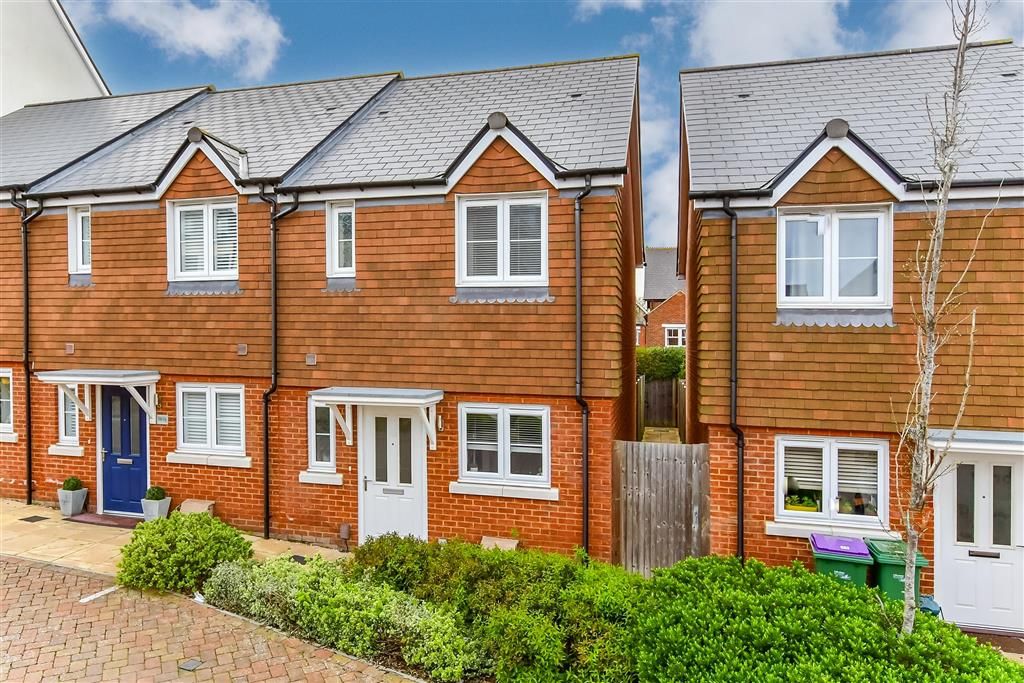2 bed link detached house for sale in Foster Way, Folkestone, Kent CT20