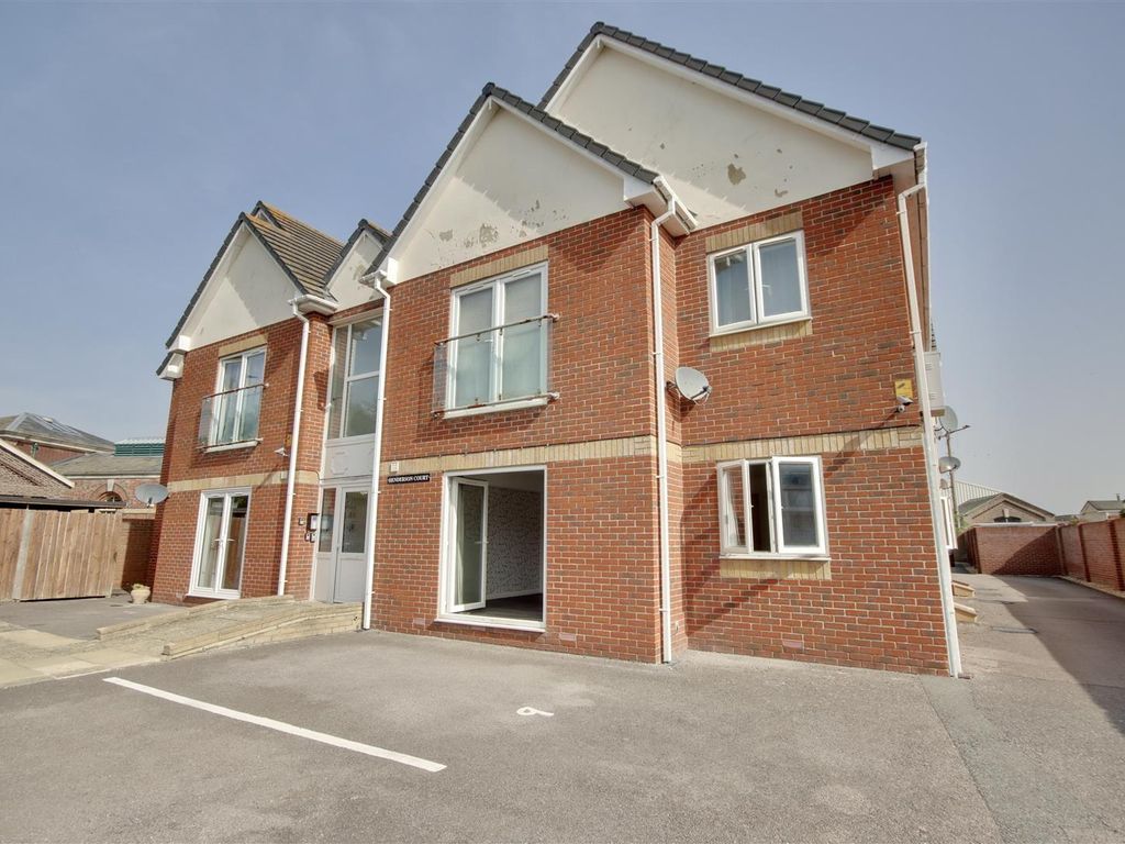 2 bed flat for sale in Henderson Road, Southsea PO4, £219,950 Zoopla