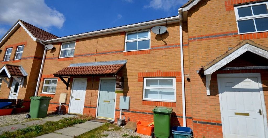 2 bed terraced house to rent in Darwin Court, Grimsby DN34 Zoopla