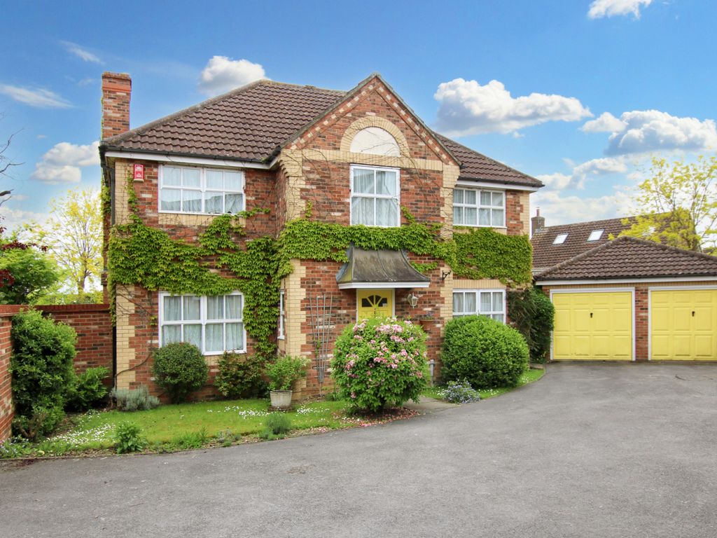 4 bed detached house for sale in The Poplars, Dunmow CM6, £600,000 Zoopla