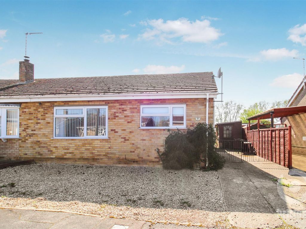 3 bed semidetached bungalow for sale in Old Vicarage Park, Narborough