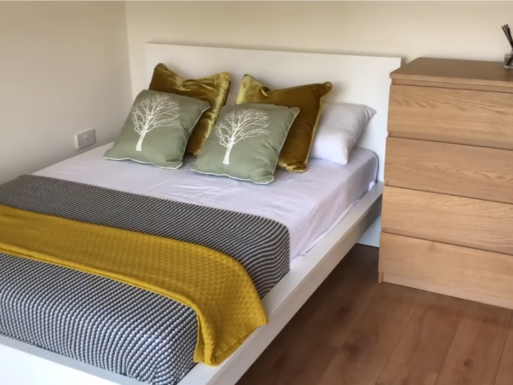 Room to rent in Venus Road, Woolwich Dockyard, London SE18, £980 pcm