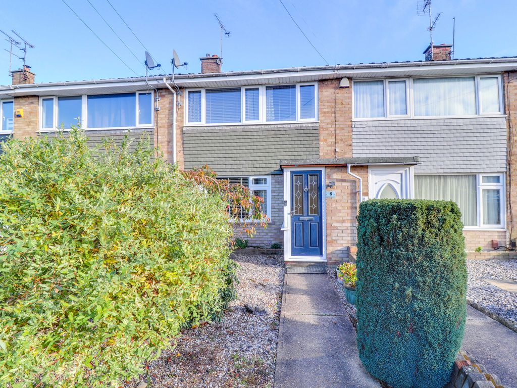 3 bed terraced house for sale in Woodmanhurst Road, Corringham