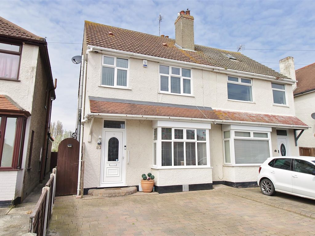 4 bed semidetached house for sale in Beaumont Avenue, ClactonOnSea