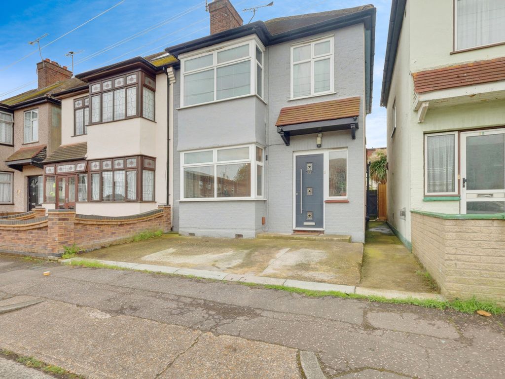 3 bed semidetached house for sale in Beresford Road, SouthendOnSea