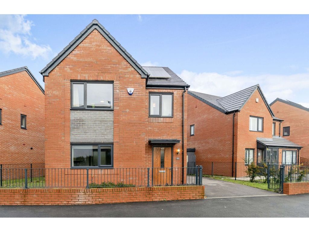 4 bed detached house for sale in Clowes Street, Manchester M12 Zoopla