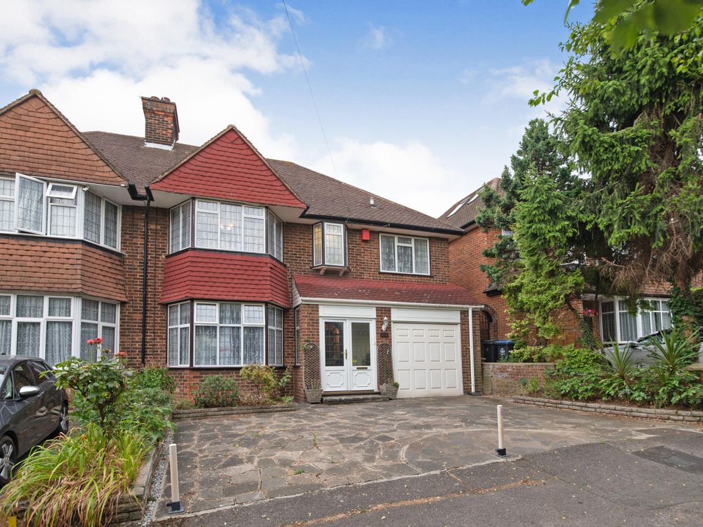 Salmon Street, Kingsbury NW9