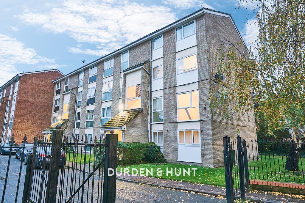 2 bed flat to rent in Aylesbury Close, Forest Gate E7 Zoopla