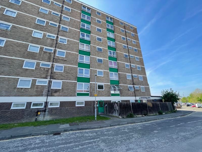 1 bed flat for sale in Homemead, Gravesend DA12 Zoopla