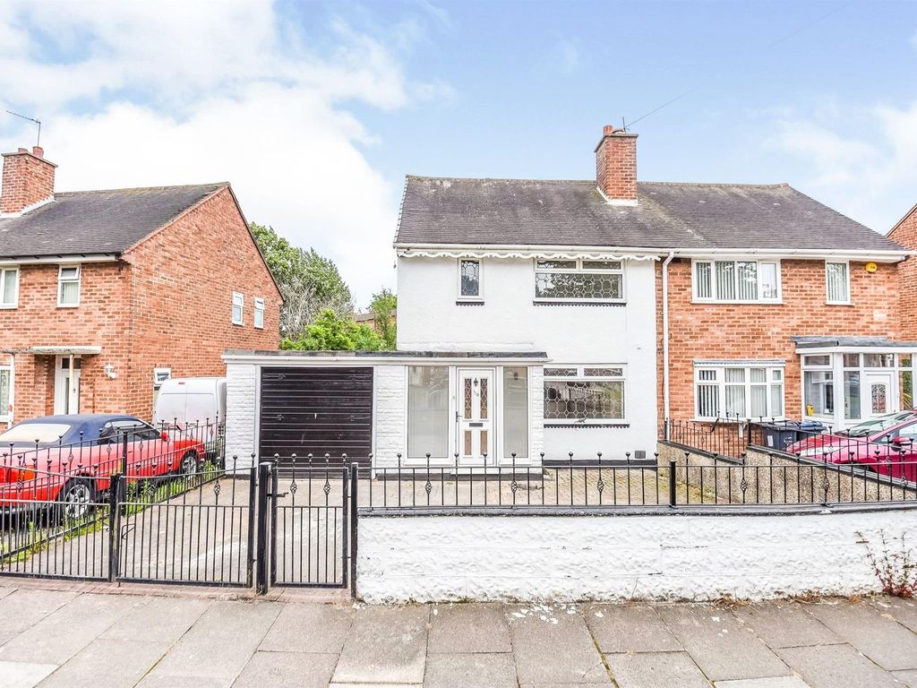 3 bed semidetached house to rent in Brownfield Road, Shard End