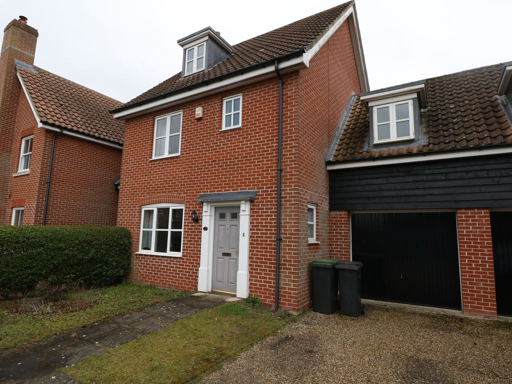 4 bed linkdetached house to rent in The Paddocks, Stradbroke, Eye IP21