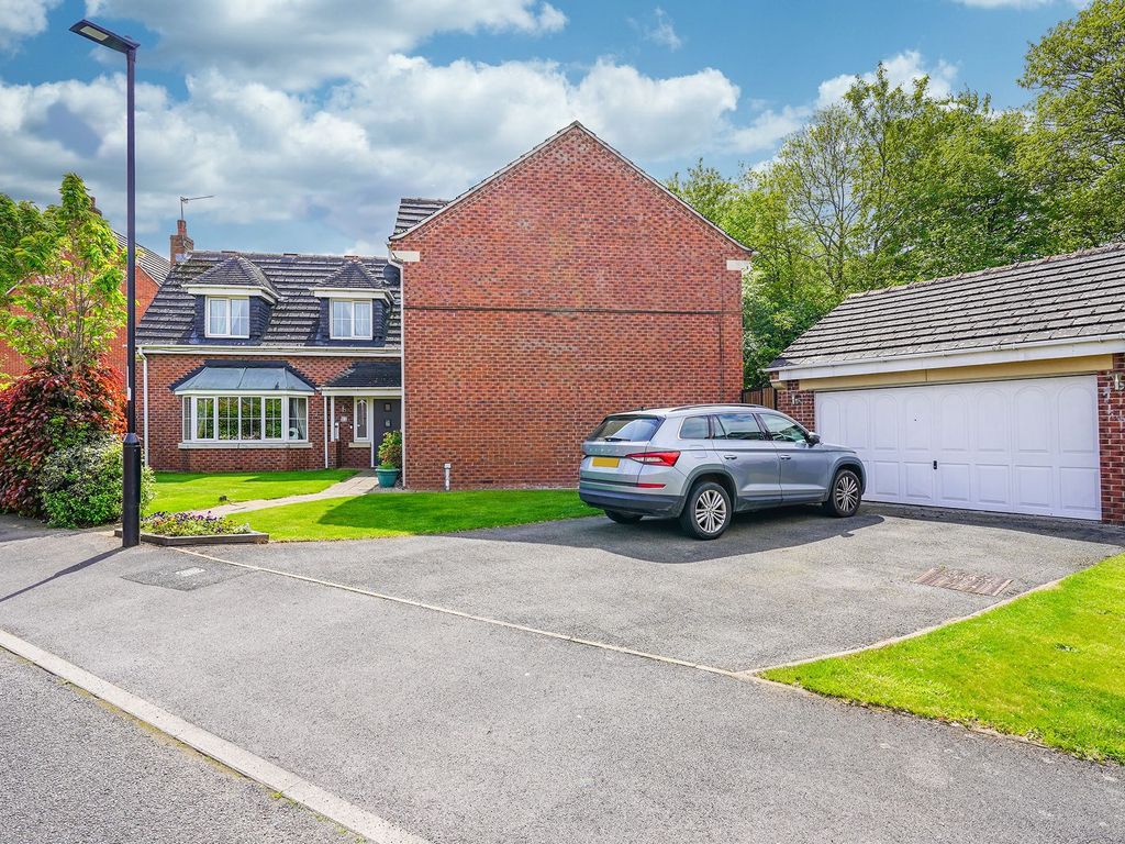 5 bed detached house for sale in Pickard Crescent, Sheffield S13 Zoopla