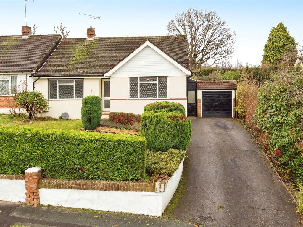 2 bed bungalow for sale in Medway, Crowborough TN6, £375,000 Zoopla