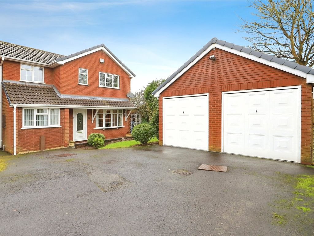 4 bed detached house for sale in Stokesay Avenue, Perton Wolverhampton