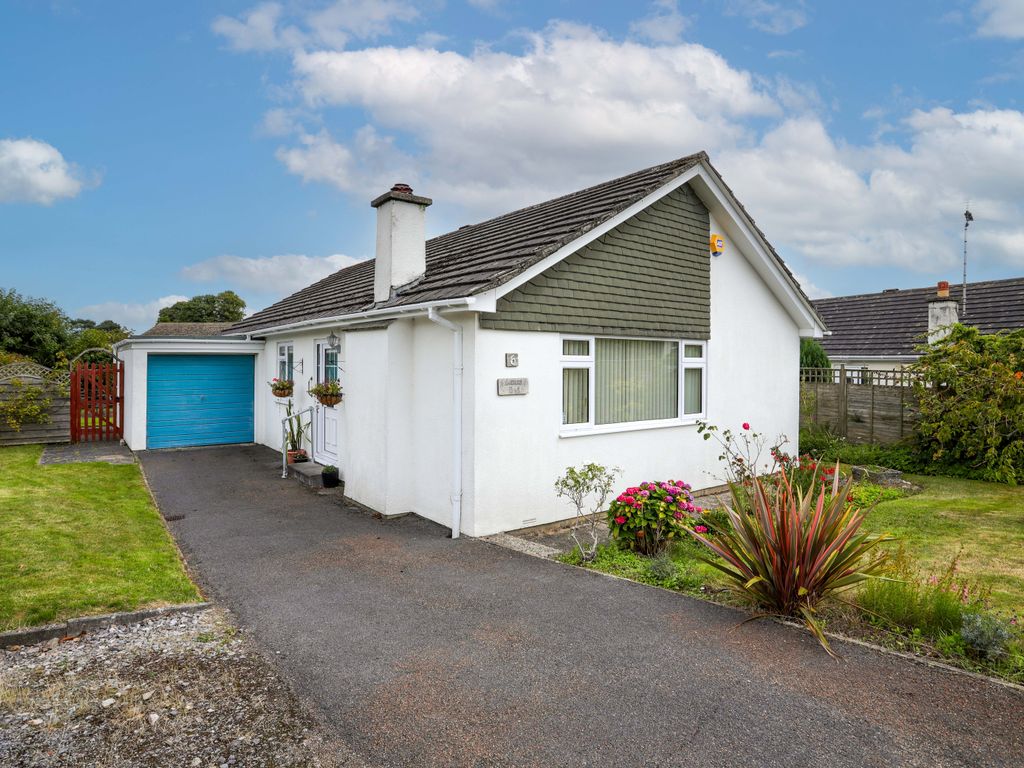 3 bed detached bungalow for sale in Langaller Close, Bovey Tracey, Newton Abbot TQ13, £395,000