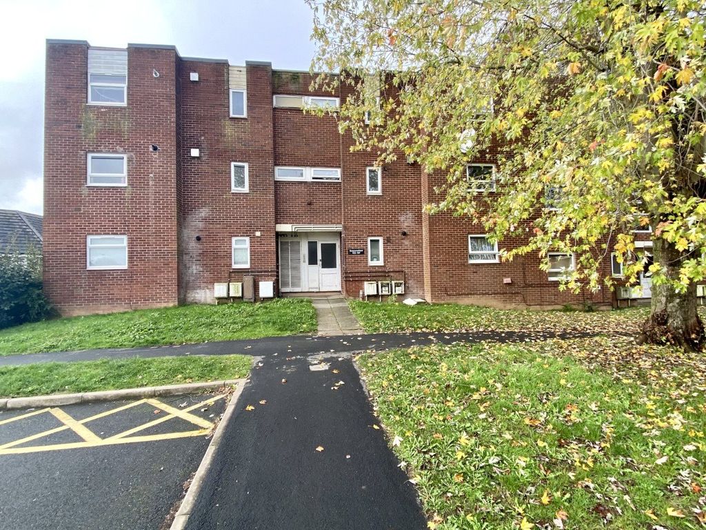 1 bed flat for sale in Beaconsfield, Brookside, Telford, Shropshire TF3