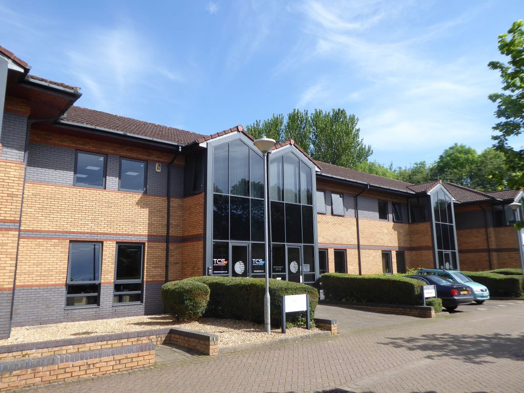 Office to let in Unit 3, Somerville Court, Adderbury, Banbury OX17, £ ...