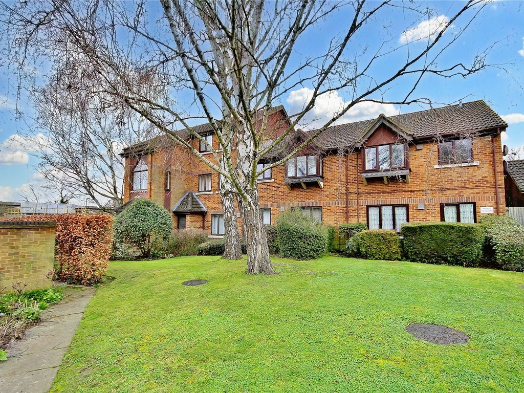 1 bed flat for sale in Beta Road, Woking, Surrey GU22 Zoopla