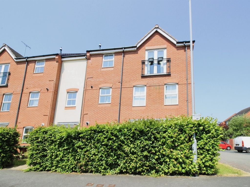 2 bed flat for sale in Colliers Way, Huntington, Cannock WS12 Zoopla