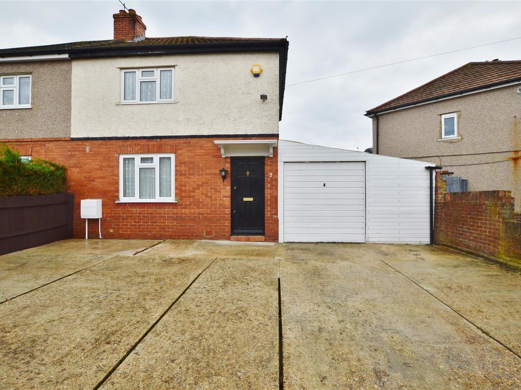 2 bed semidetached house for sale in Hungerford Avenue, Stoke Poges