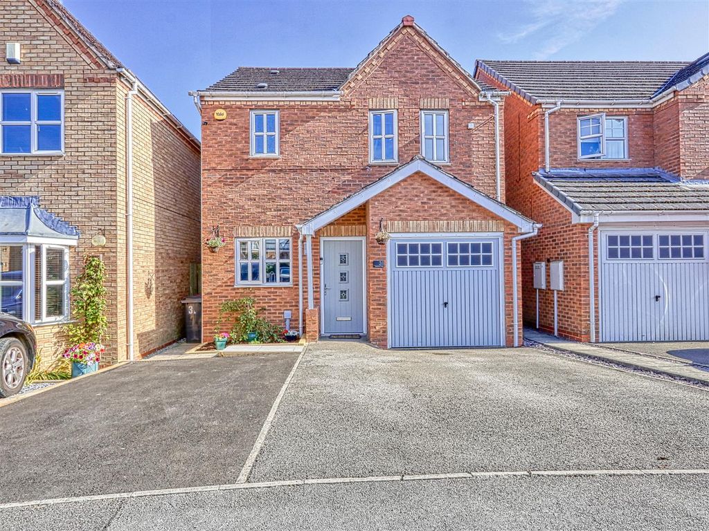 3 bed detached house for sale in Bloomery Way, Clay Cross, Chesterfield