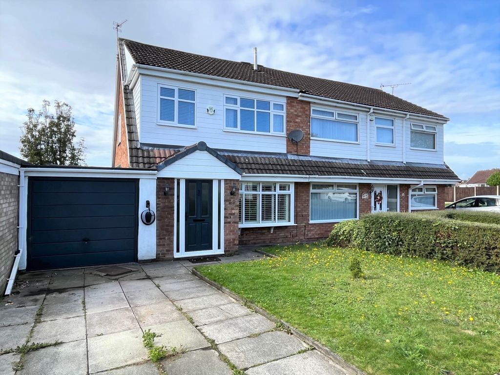3 bed semidetached house for sale in North Meade, Maghull, Liverpool
