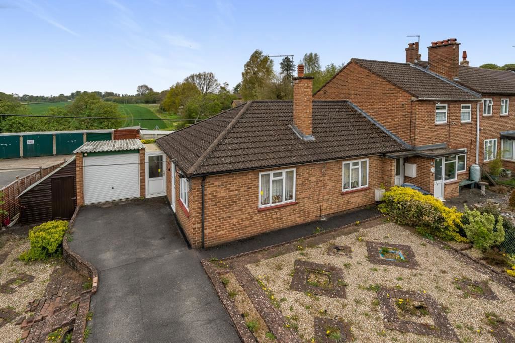 2 bed bungalow for sale in Chancellors, Penn Street, Amersham HP7, £