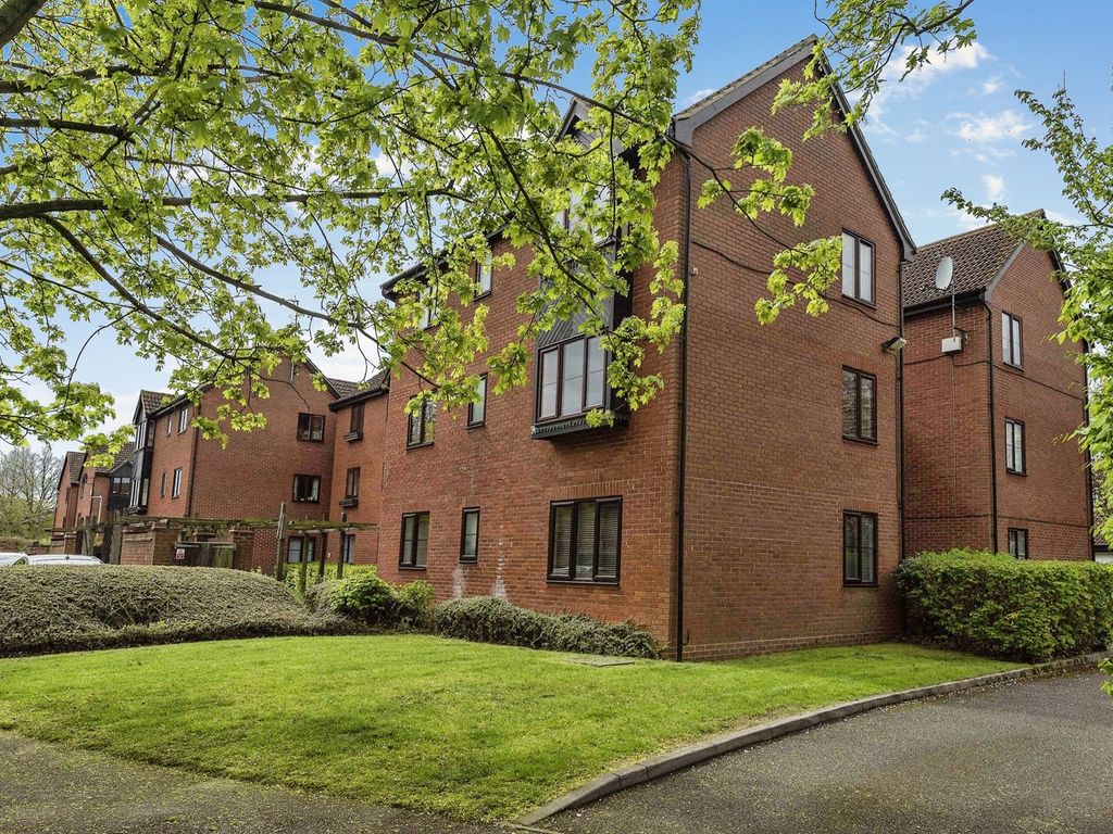 1 bed flat for sale in Tempsford, Welwyn Garden City AL7 Zoopla