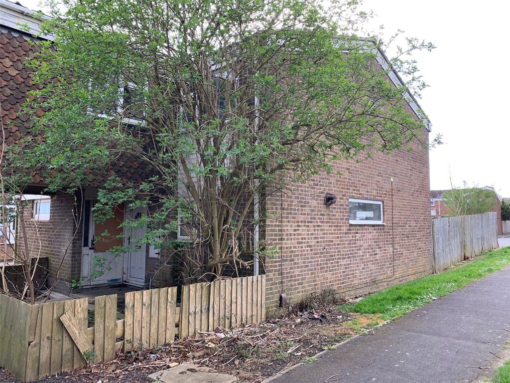 4 bed terraced house for sale in Islandsmead, Eldene, Swindon SN3, £