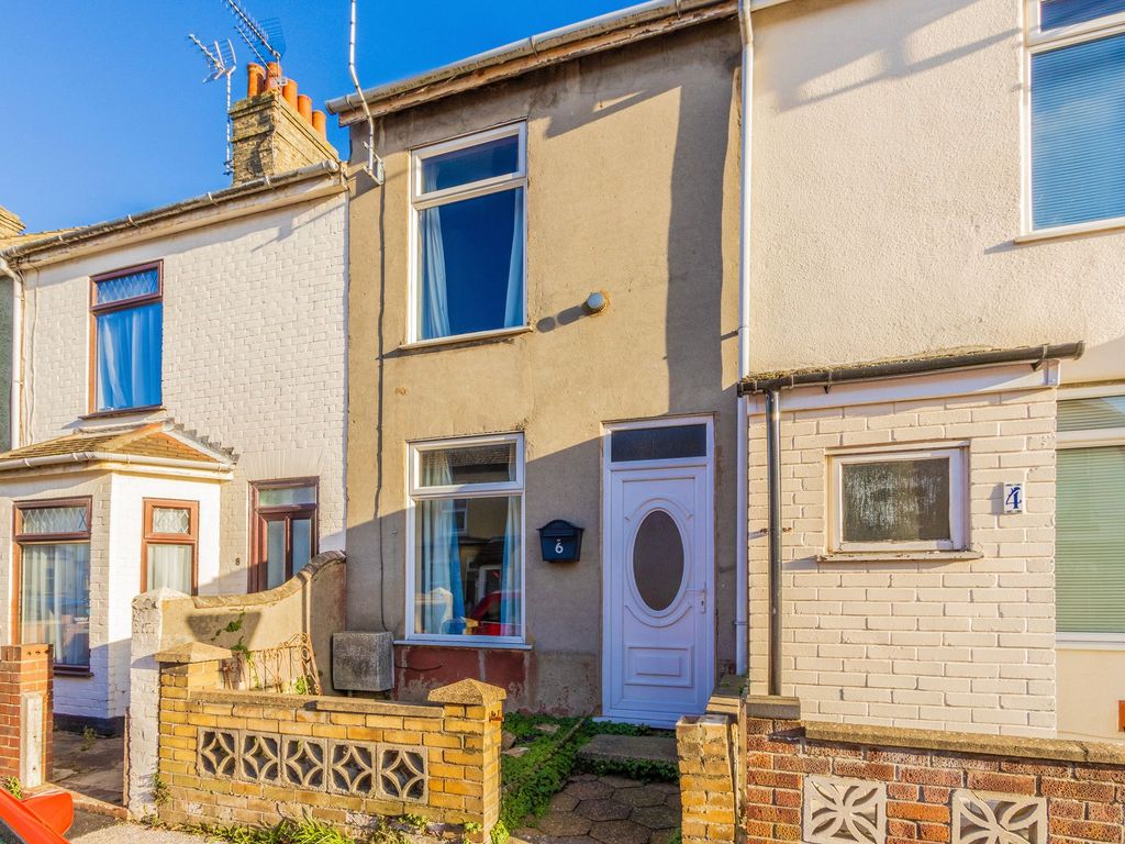 2 bed terraced house for sale in Avondale Road, Lowestoft NR32, £70,000