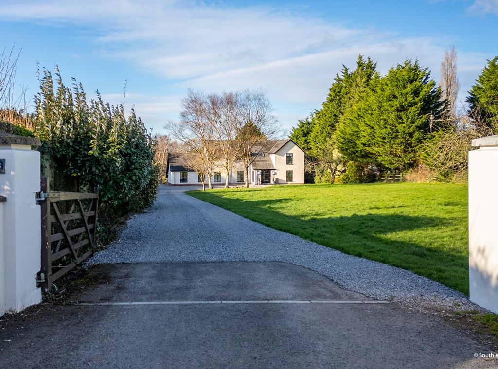 6 bed detached house for sale in Moulton, Barry CF62, £1,495,000 Zoopla