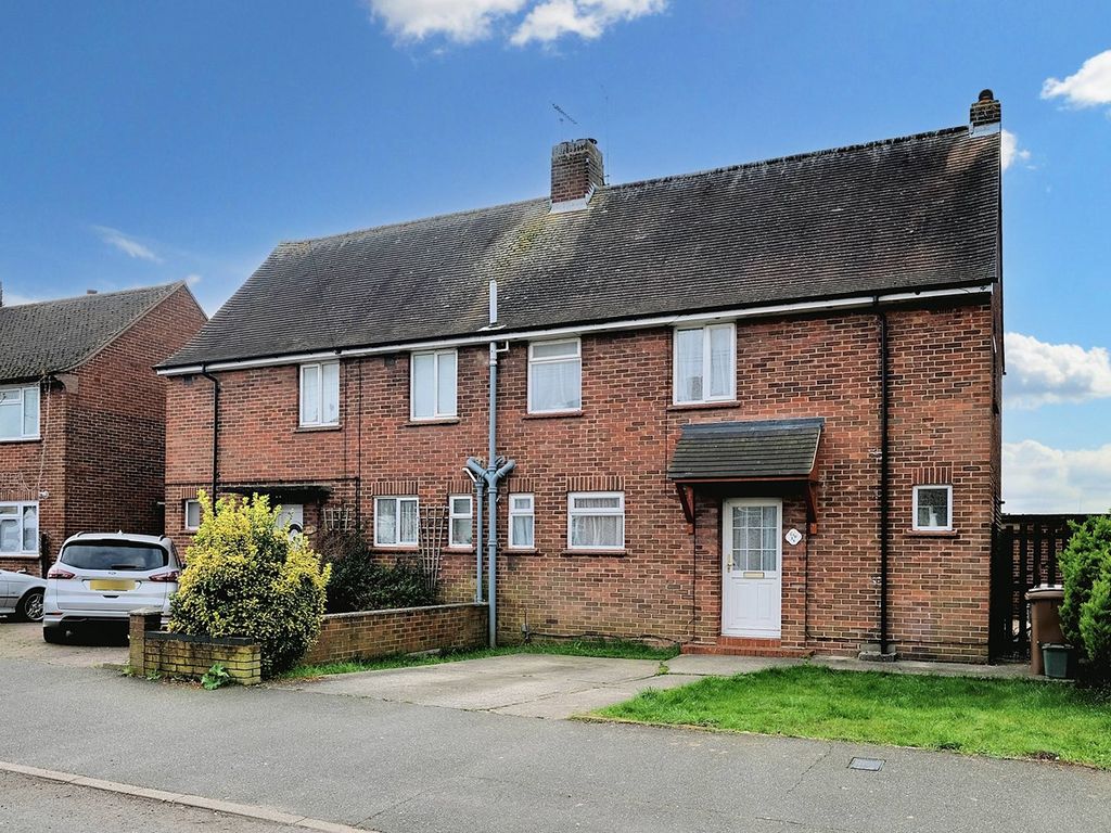 4 bed semidetached house for sale in Langton Avenue, Chelmsford CM1, £