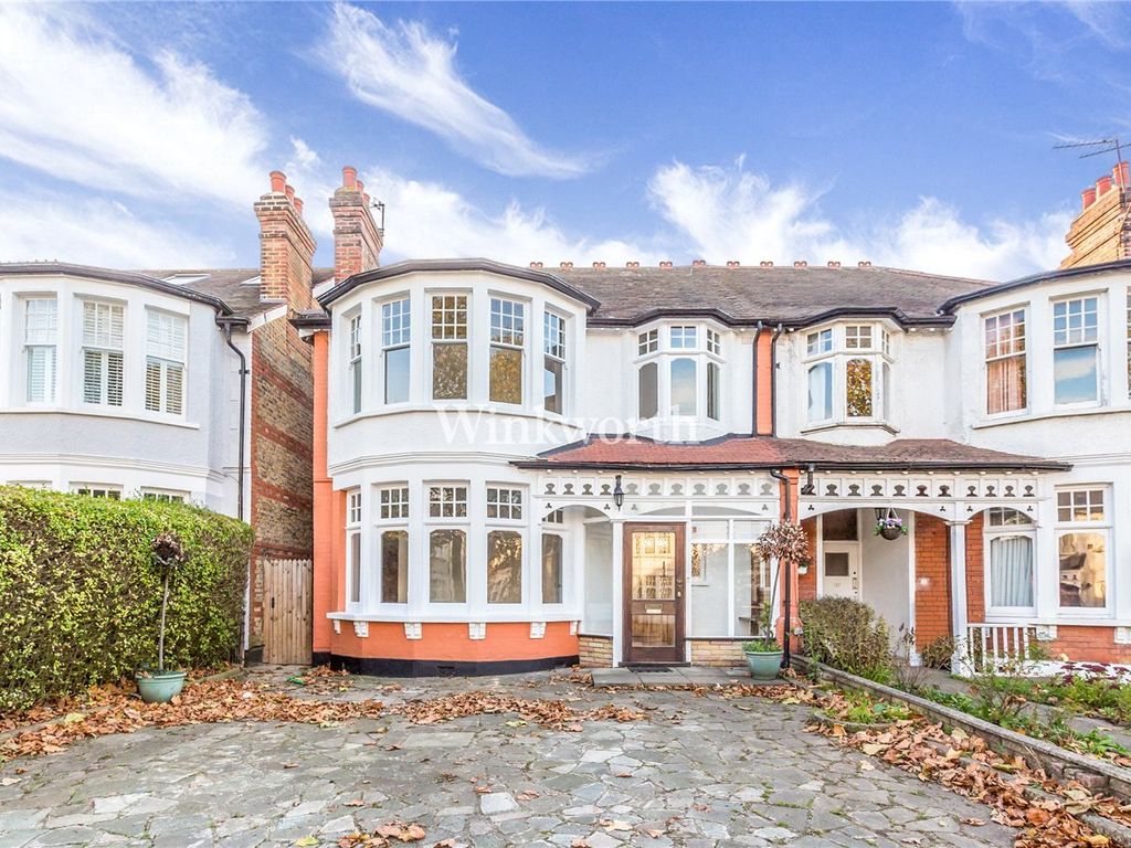 4 bed semidetached house for sale in Fox Lane, London N13, £950,000
