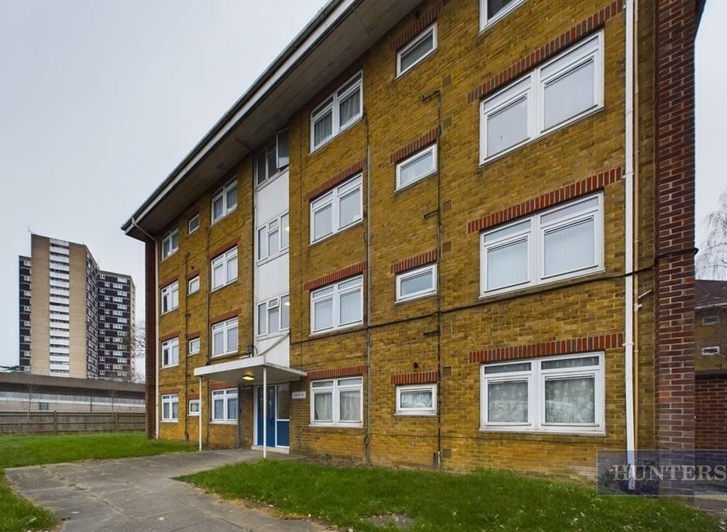 1 bed flat to rent in Old Redbridge Road, Southampton SO15, £850 pcm