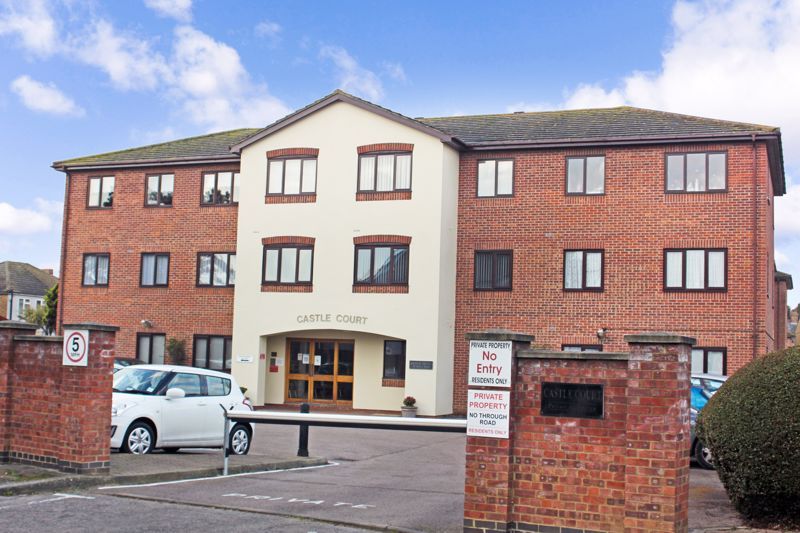 1 bed flat for sale in Castle Court, ClactonOnSea CO15 Zoopla