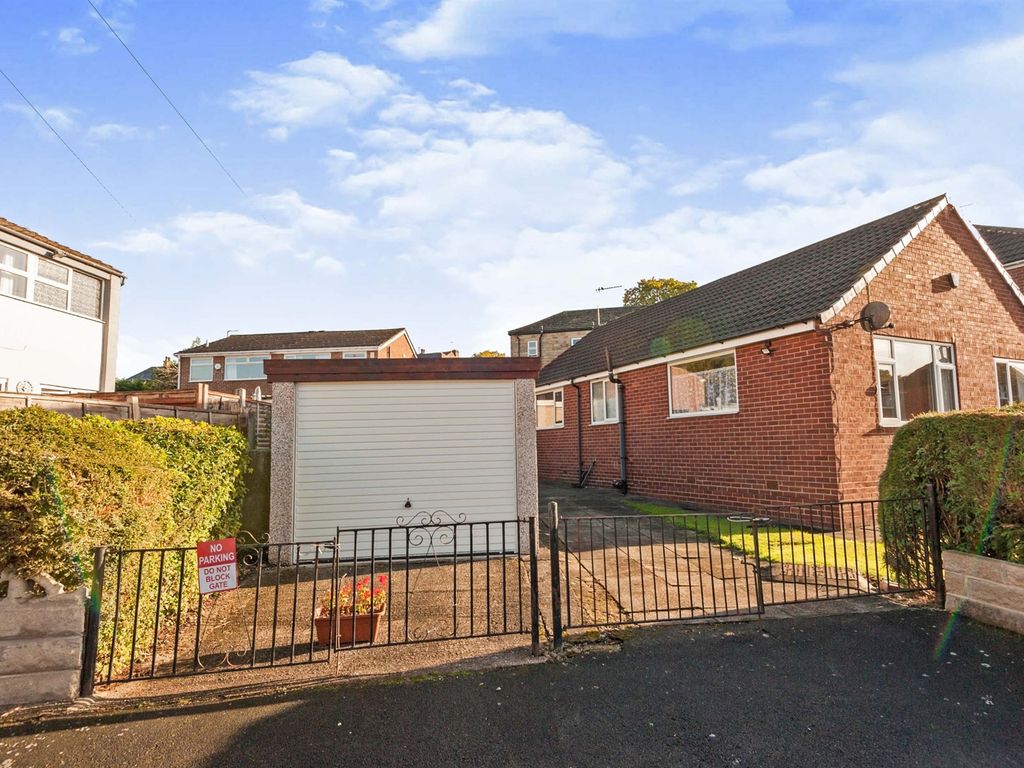 3 bed detached bungalow for sale in Ings Crescent, Liversedge WF15 Zoopla